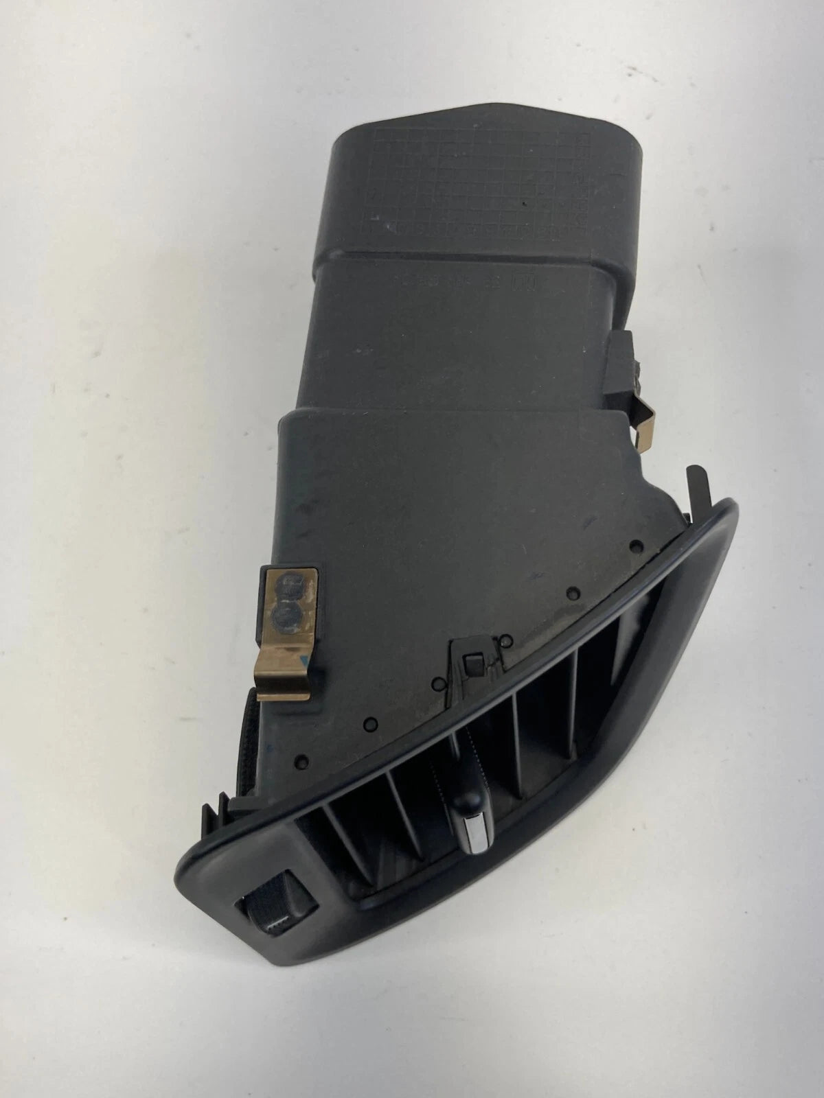 2011-2017 BUICK REGAL RIGHT PASSENGER SIDE INSTRUMENT PANEL AIR VENT 13321921