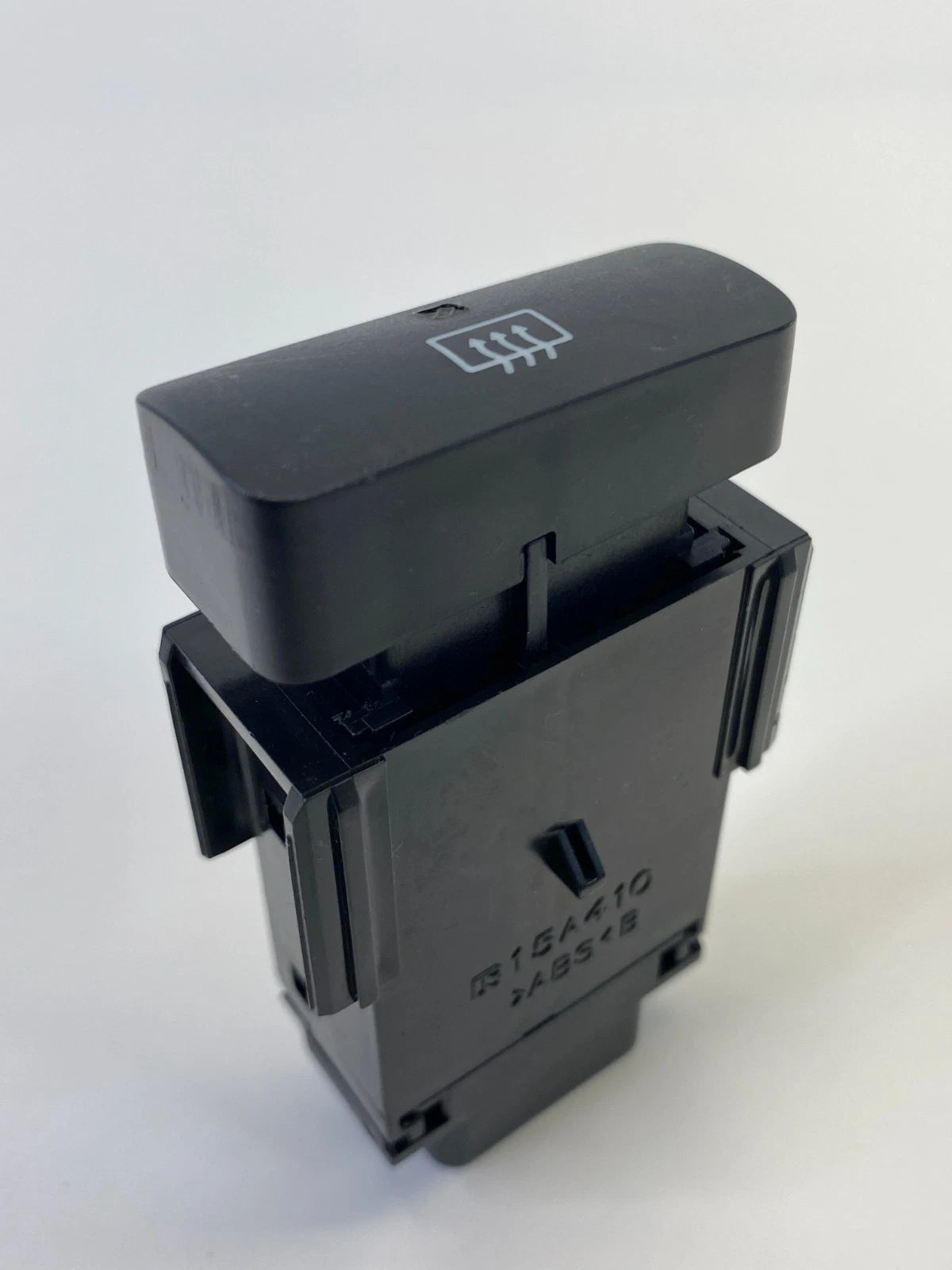 2003-2008 TOYOTA COROLLA REAR WINDSHIELD DEFROST SWITCH BUTTON CONTROL 15A410