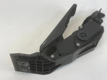 2009-2013 INFINITI G37 GAS ACCELERATOR PEDAL WITH SENSOR ASSEMBLY UNIT OEM
