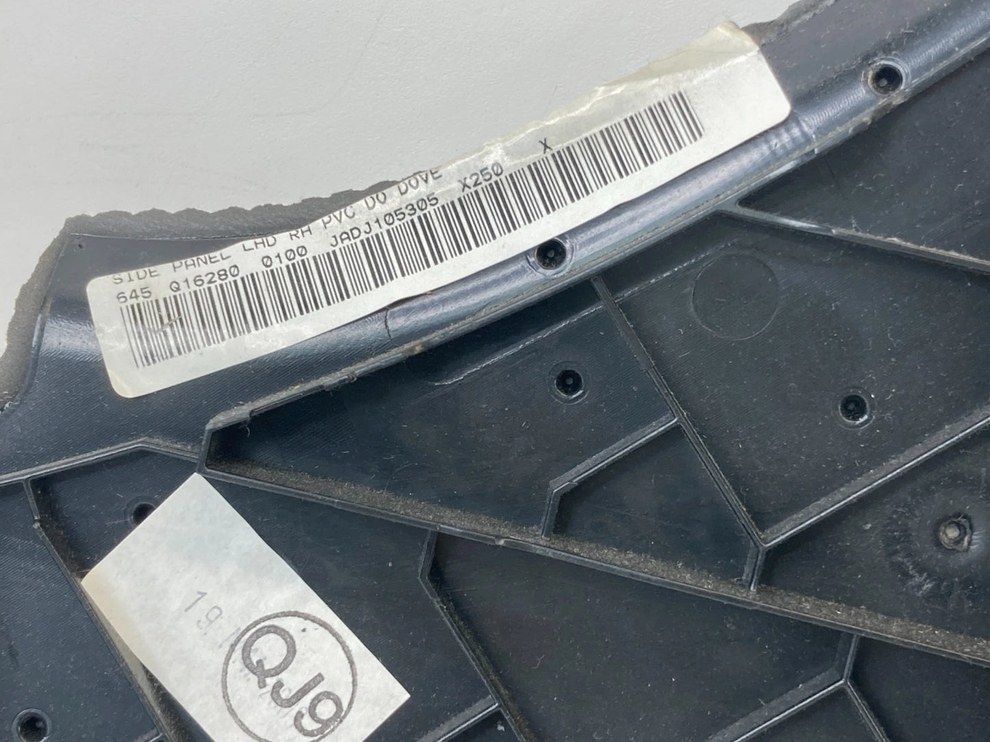 09-11 JAGUAR XF LEFT SIDE CENTER CONSOLE MOLDING COVER PANEL 8X23-F045D70-A OEM