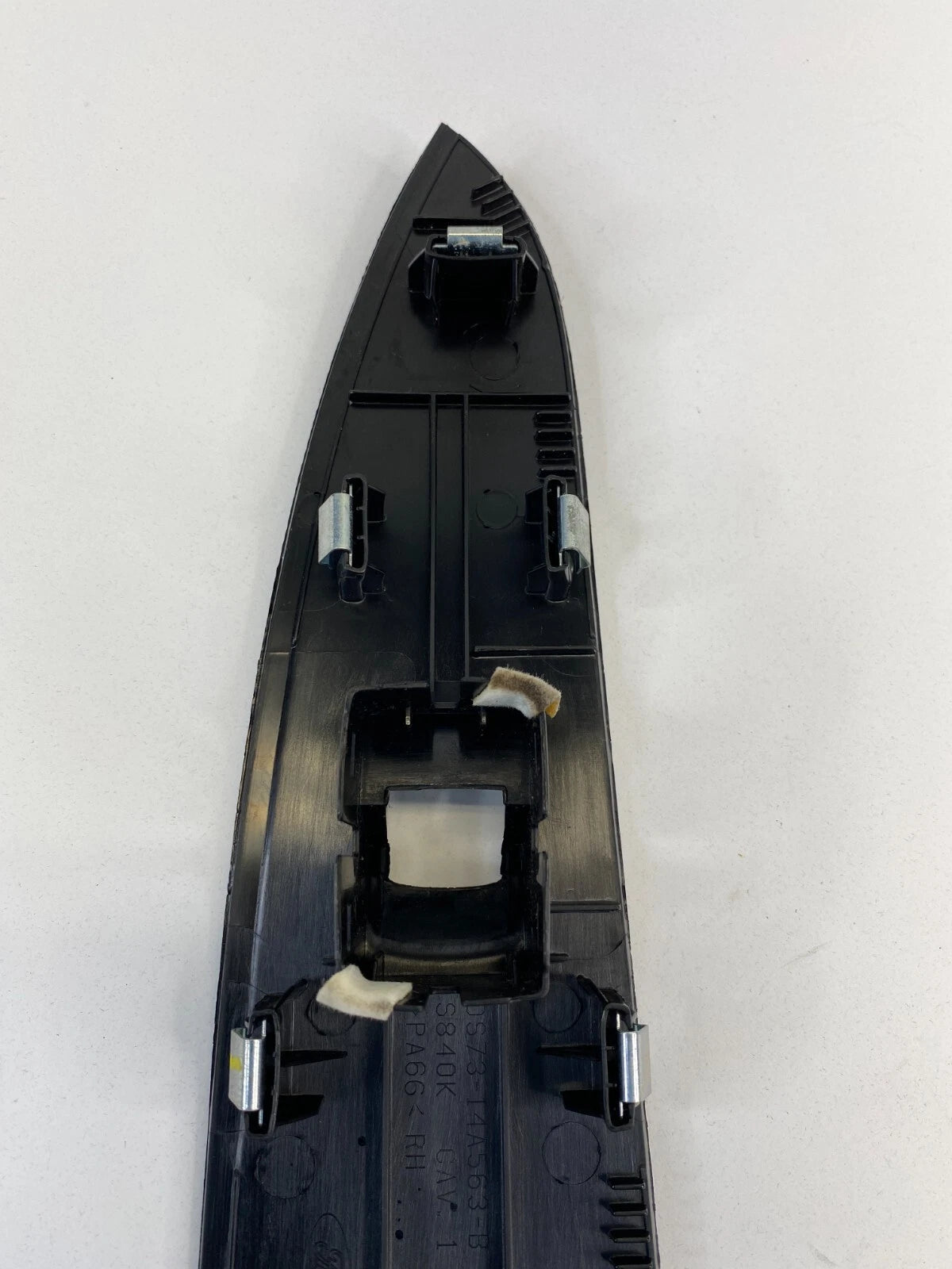2013-2020 FORD FUSION FRONT RIGHT DOOR WINDOW SWITCH BEZEL DS73-14A563-B OEM