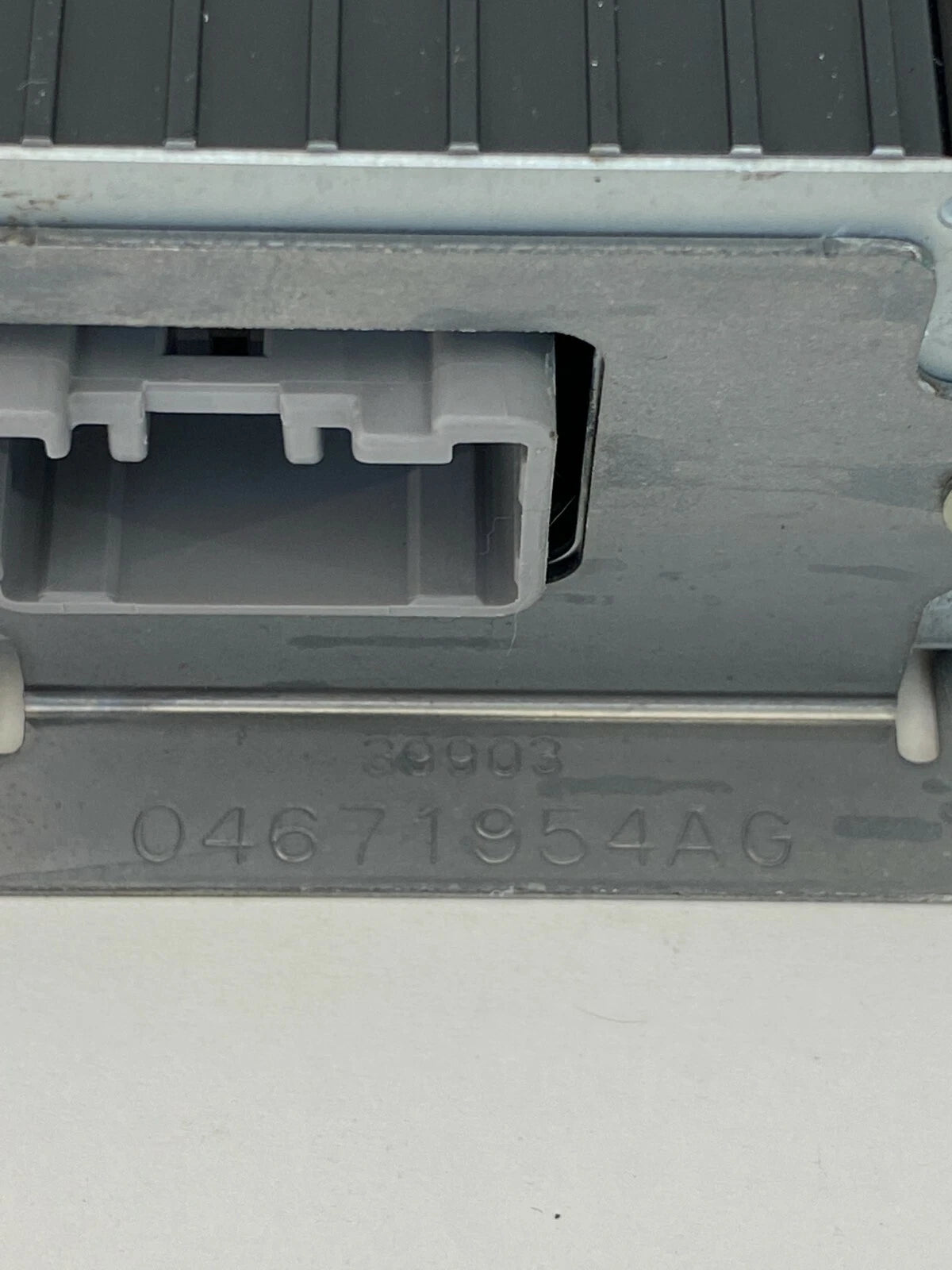 2007 2008 JEEP PATRIOT COMPASS POWER INVERTER CONTROL MODULE UNIT 04671954AG OEM
