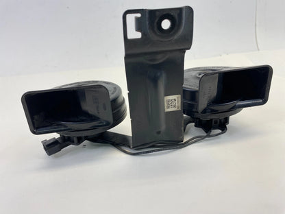 2016-2019 FORD INTERCEPTOR UTILITY LEVEL 2 DUAL NOTE HORN & MOUNTING BRACKET OEM