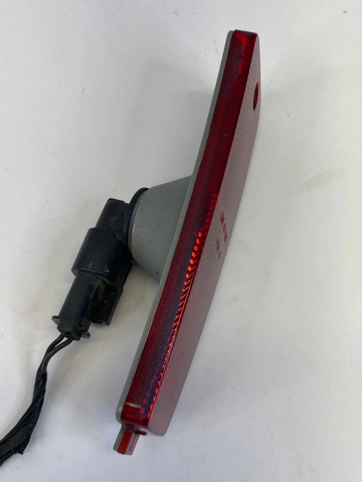 2006-2011 CHEVY CHEVROLET HHR REAR SIDE BUMPER MARKER LIGHT LAMP OEM