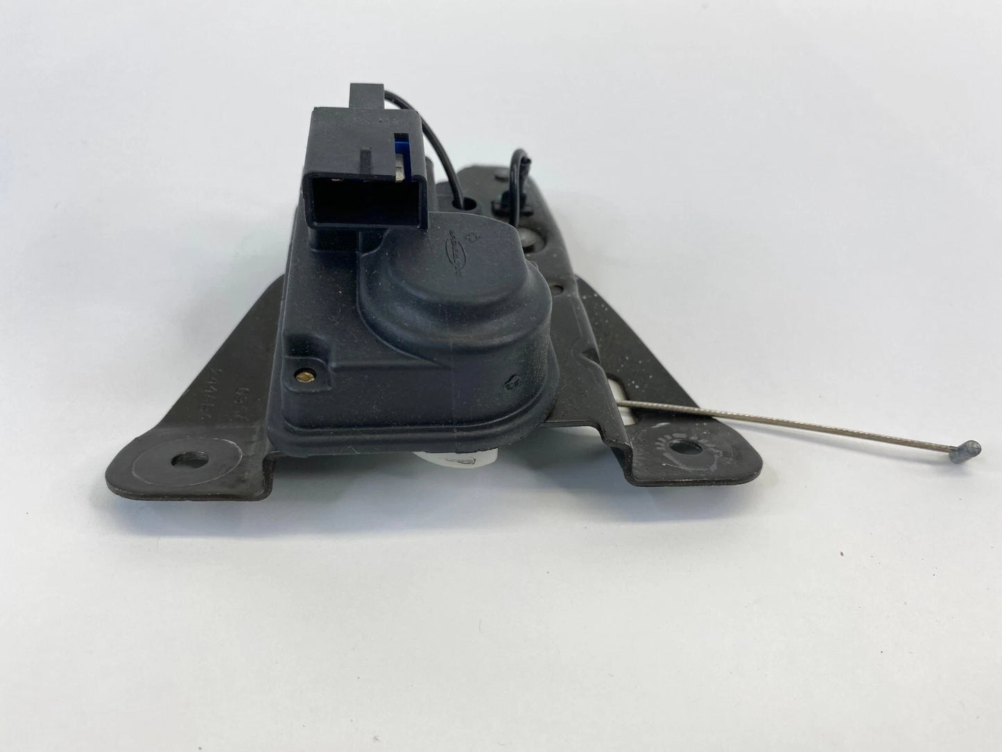 2005 2006 2007 CHRYSLER 300 SEDAN REAR TRUNK LOCK LATCH ACTUATOR RELEASE OEM