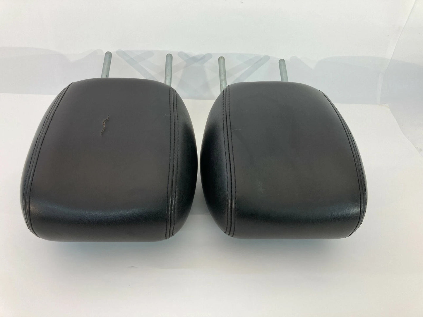 2009-2012 CHEVY TRAVERSE FRONT LEFT & RIGHT SEAT HEADREST HEAD REST SET LEATHER