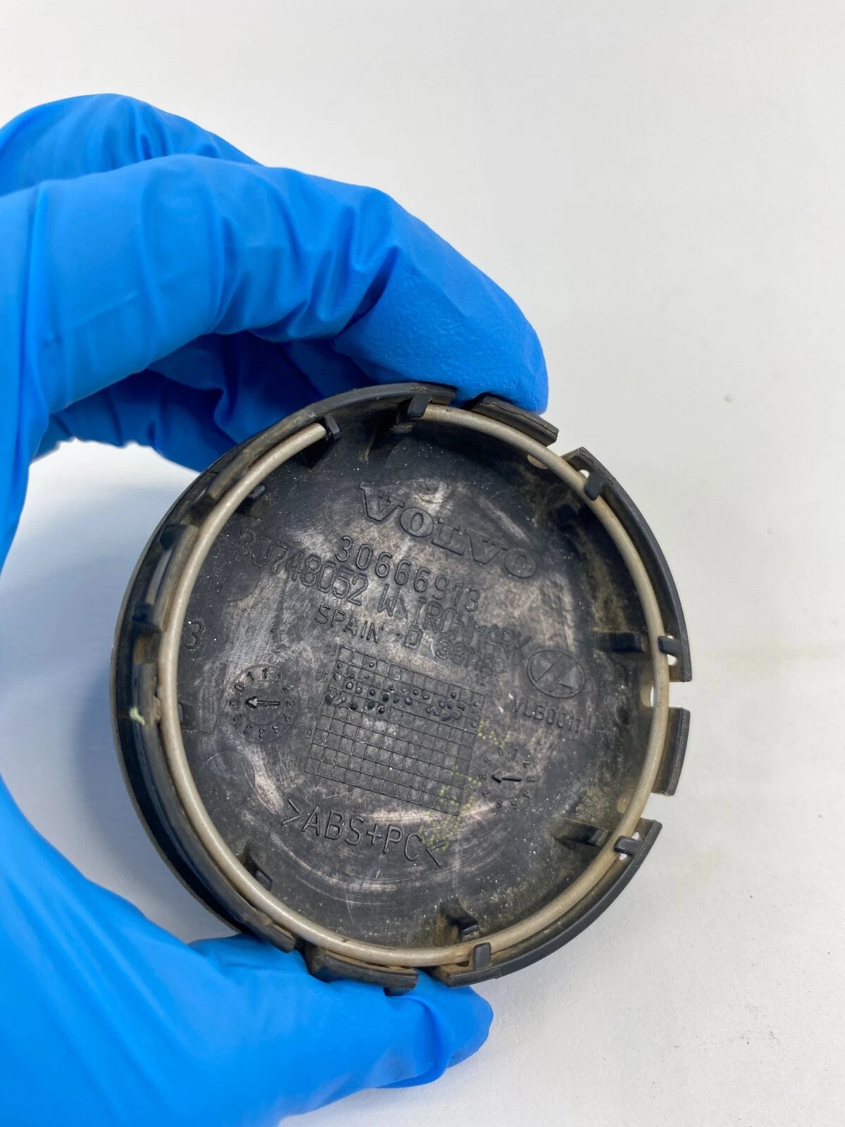 04-06 VOLVO S40 99-06 S80 RIM WHEEL CENTER CAP HUBCAP HUB CAP COVER 30666913 OEM