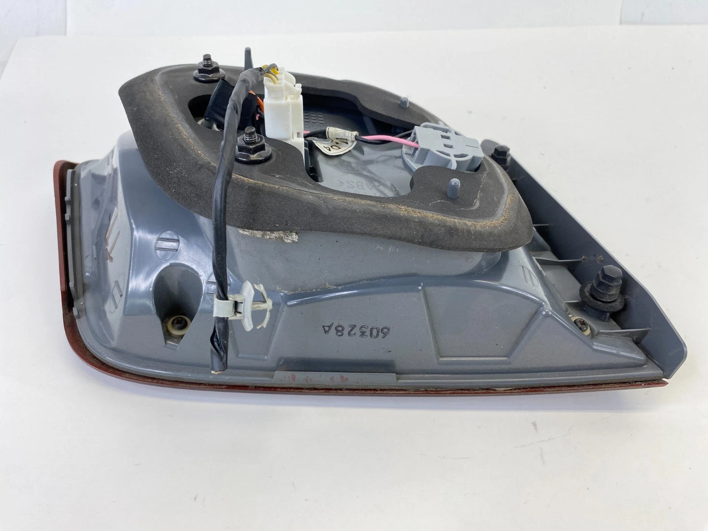 2006-2008 KIA OPTIMA REAR RIGHT INNER TRUNK LID TAILLIGHT LAMP 92406-2G00 OEM