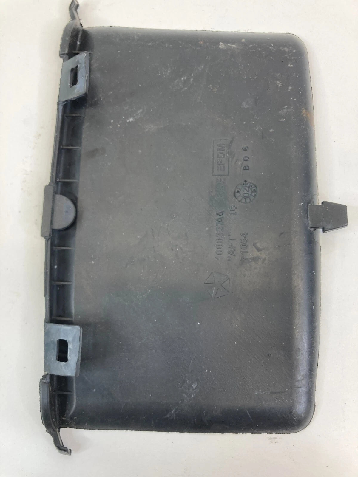 2003-2005 DODGE RAM 2500 CENTER CONSOLE BIN STORAGE MAT INSERT RUBBER 1000327AA