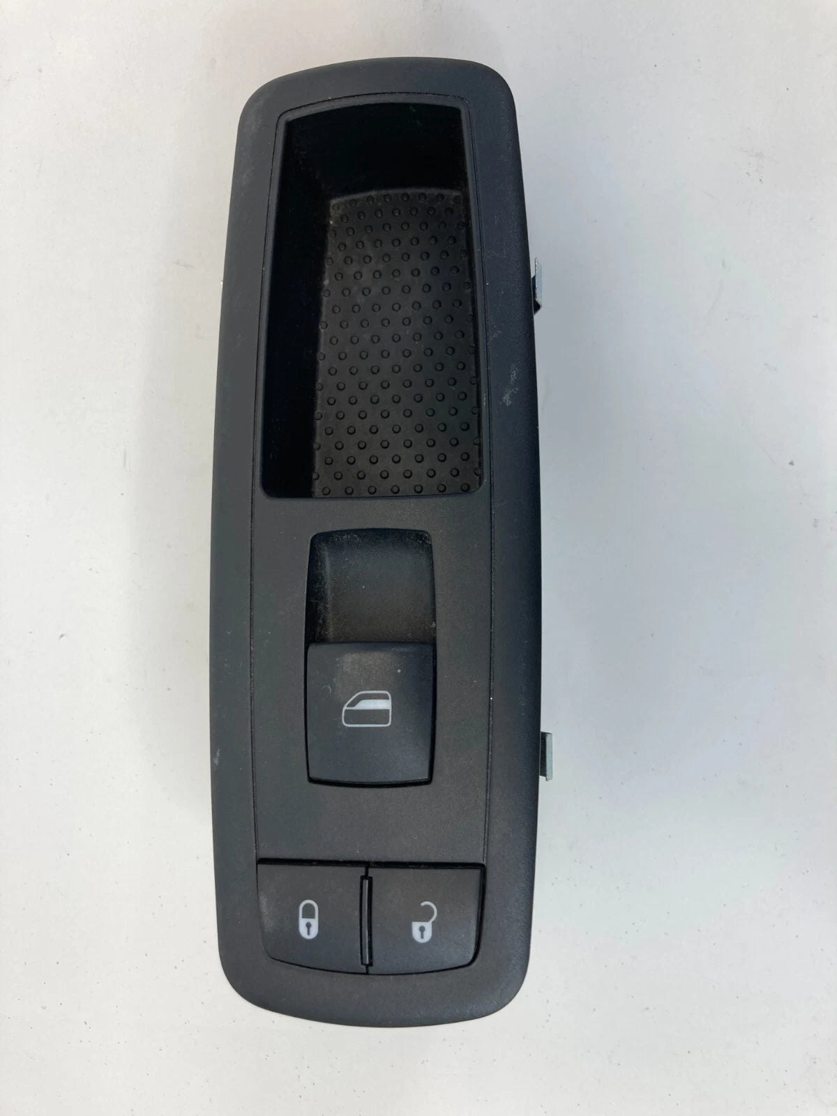 2008-2011 DODGE NITRO 08-12 LIBERTY FRONT RIGHT PASSENGER WINDOW LOCK SWITCH OEM