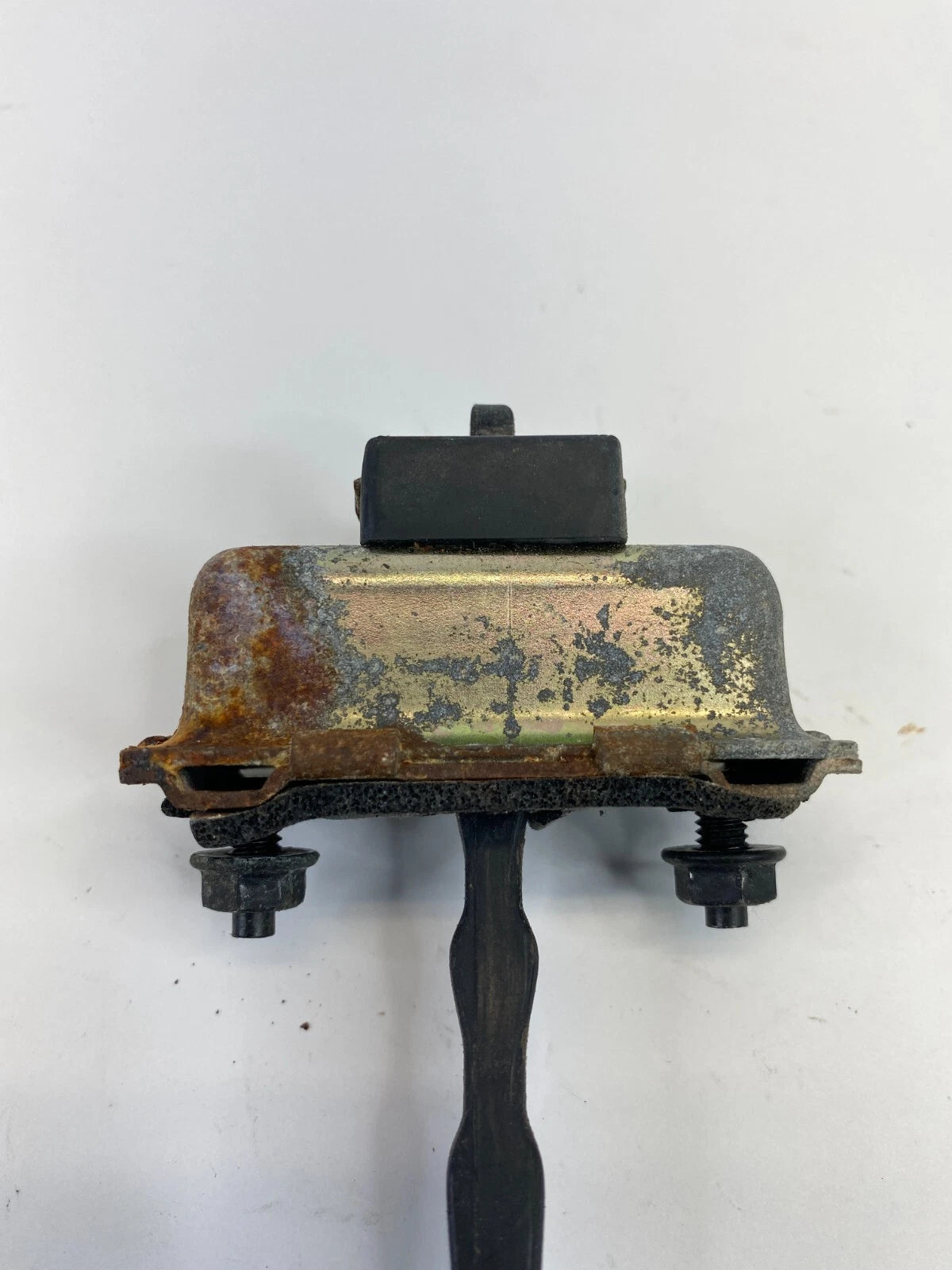 2000-2005 DEVILLE REAR RIGHT SIDE DOOR CHECK CHECKER STOPPER DETENT OEM