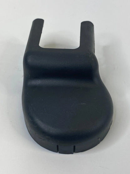 11-16 HYUNDAI ELANTRA FRONT LEFT SEAT INNER TRACK END CAP COVER 88567-3X000 OEM