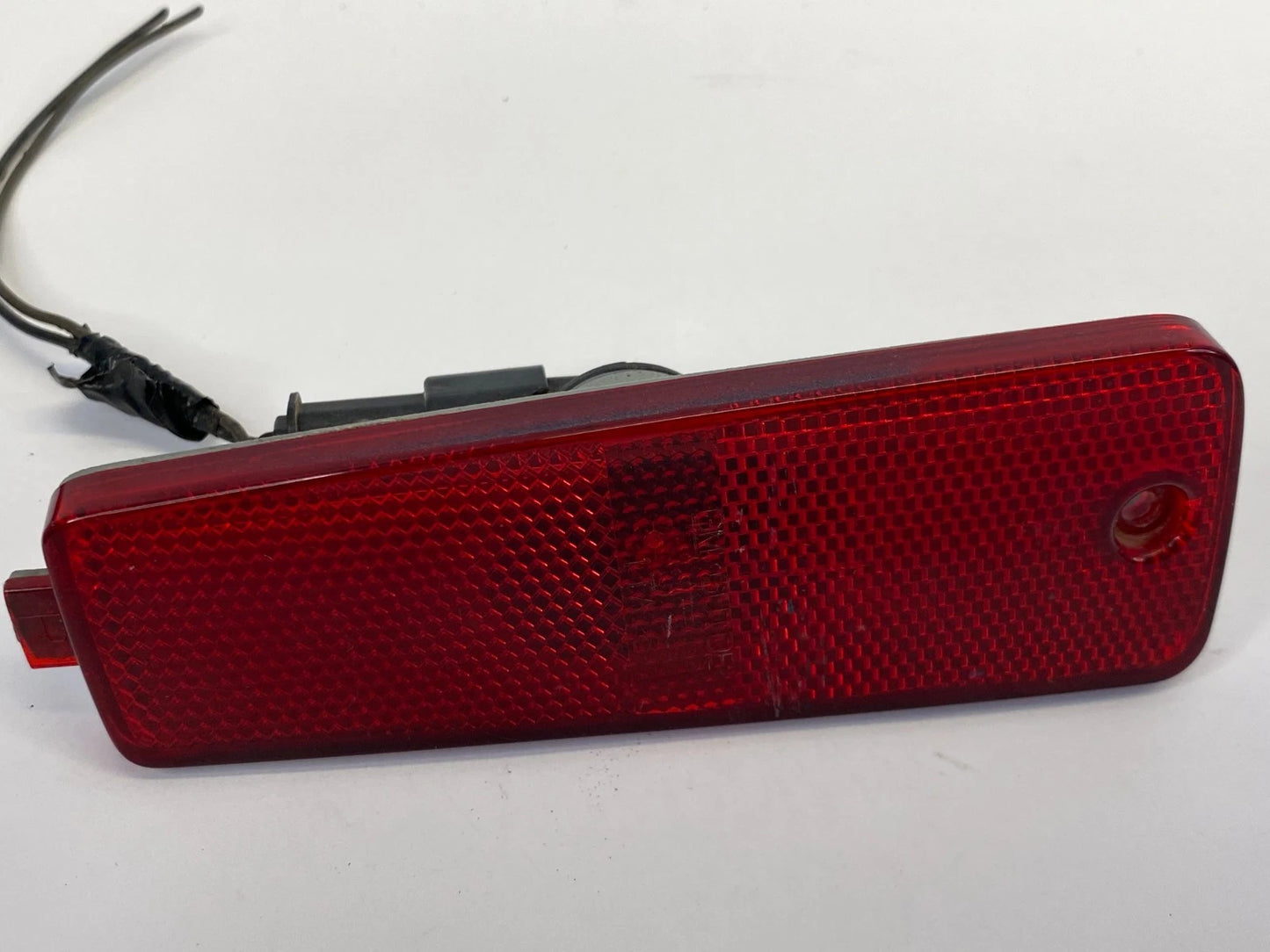 2006-2011 CHEVY CHEVROLET HHR REAR RIGHT SIDE BUMPER MARKER LIGHT LAMP OEM