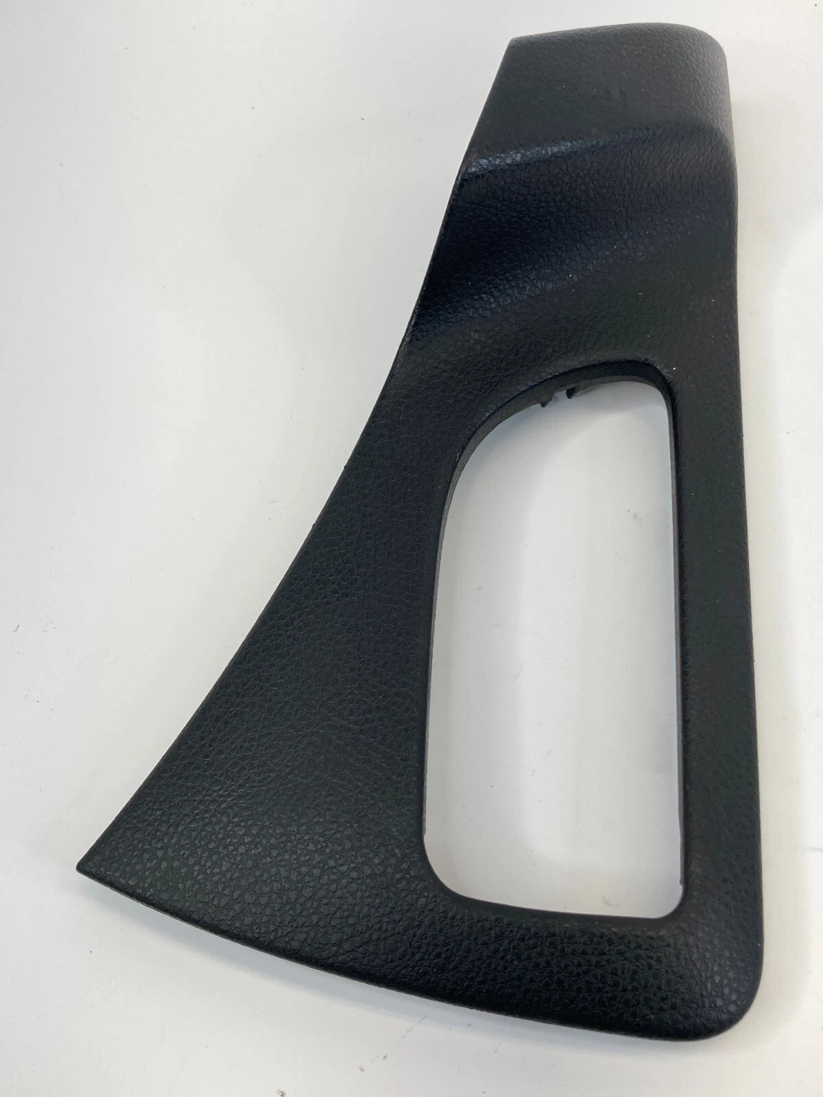 2006 2007 NISSAN MURANO REAR RIGHT PASSENGER SIDE INNER DOOR HANDLE TRIM BEZEL