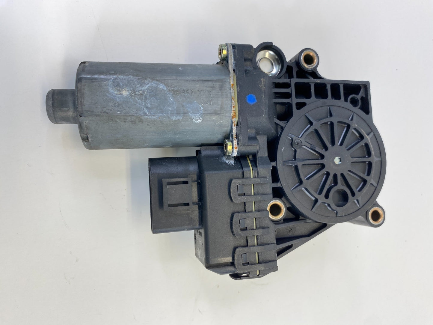 1998-2004 Audi A6 Quattro Rear Right Side Door Power Window Motor 0130821785 OEM