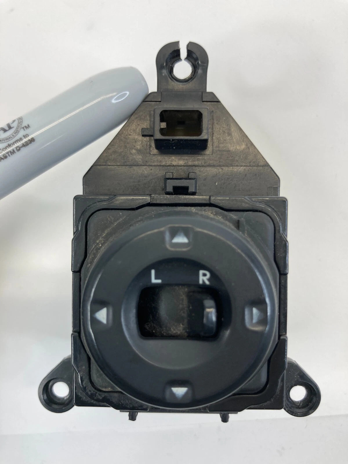 2011-2016 KIA OPTIMA FRONT LEFT POWER MIRROR CONTROL SWITCH 486480-1110 OEM
