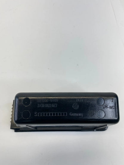 09-17 VOLKSWAGEN CC CENTER CONSOLE INSERT ASHTRAY ASH TRAY 3C0-863-077 OEM