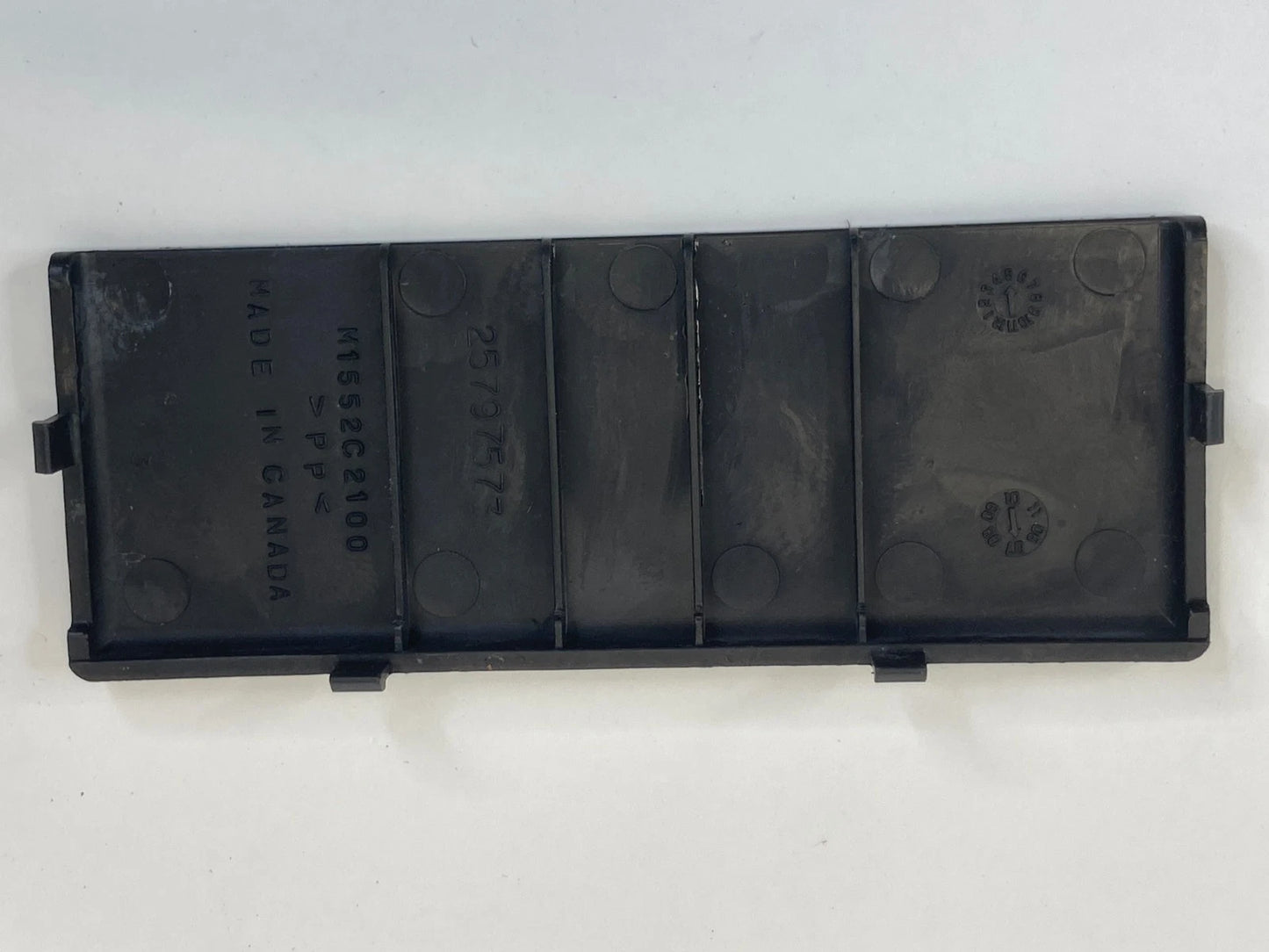 2007-2016 GMC ACADIA CABIN AIR FILTER HOUSING ACCESS LID PANEL 25797573 OEM