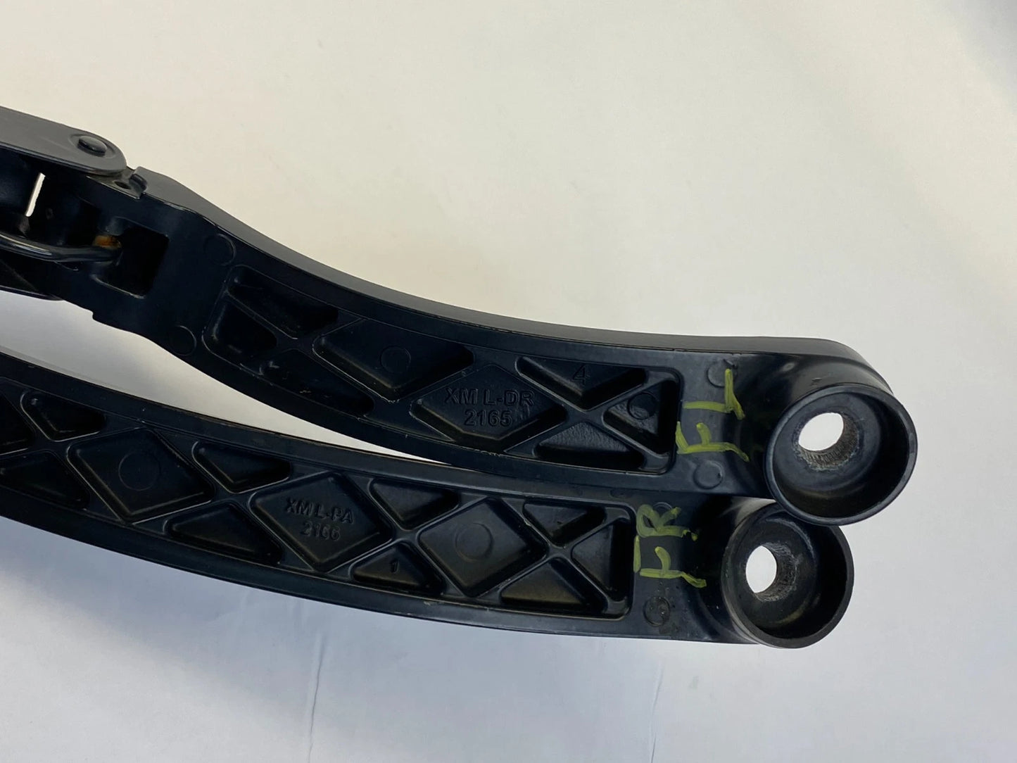 2011-2015 KIA SORENTO FRONT WINDSHIELD LEFT & RIGHT WIPER ARM PAIR SET OEM