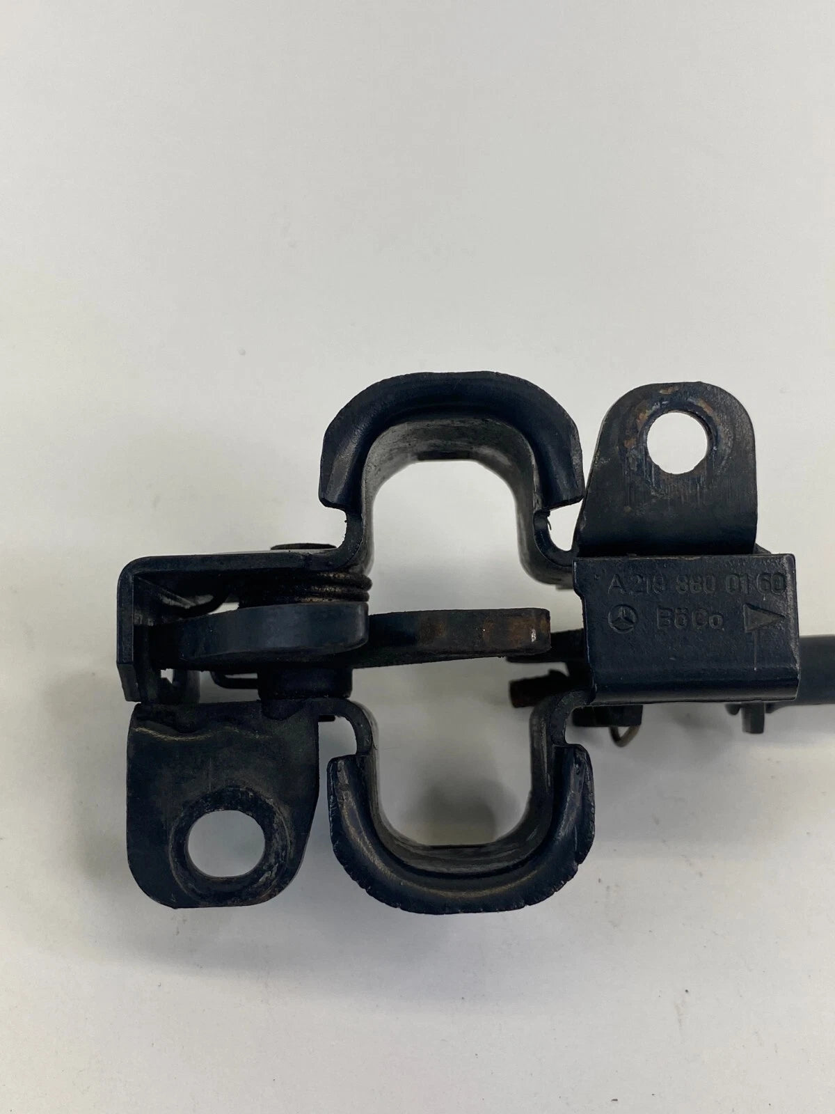03-09 MERCEDES BENZ E320 LEFT OR RIGHT HOOD LOCK LATCH STRIKER A2198800160 OEM