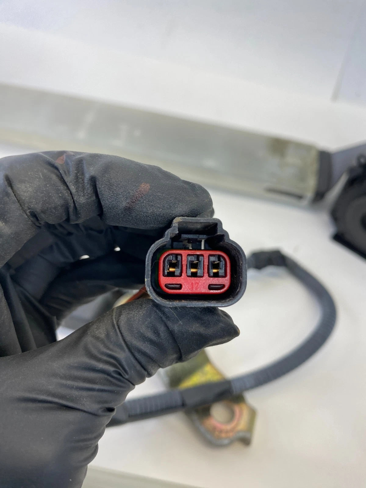 04 05 06 FORD F-150 F150 FRNT LEFT & RIGHT SIDE SEAT BELT RETRACTOR SET PAIR OEM