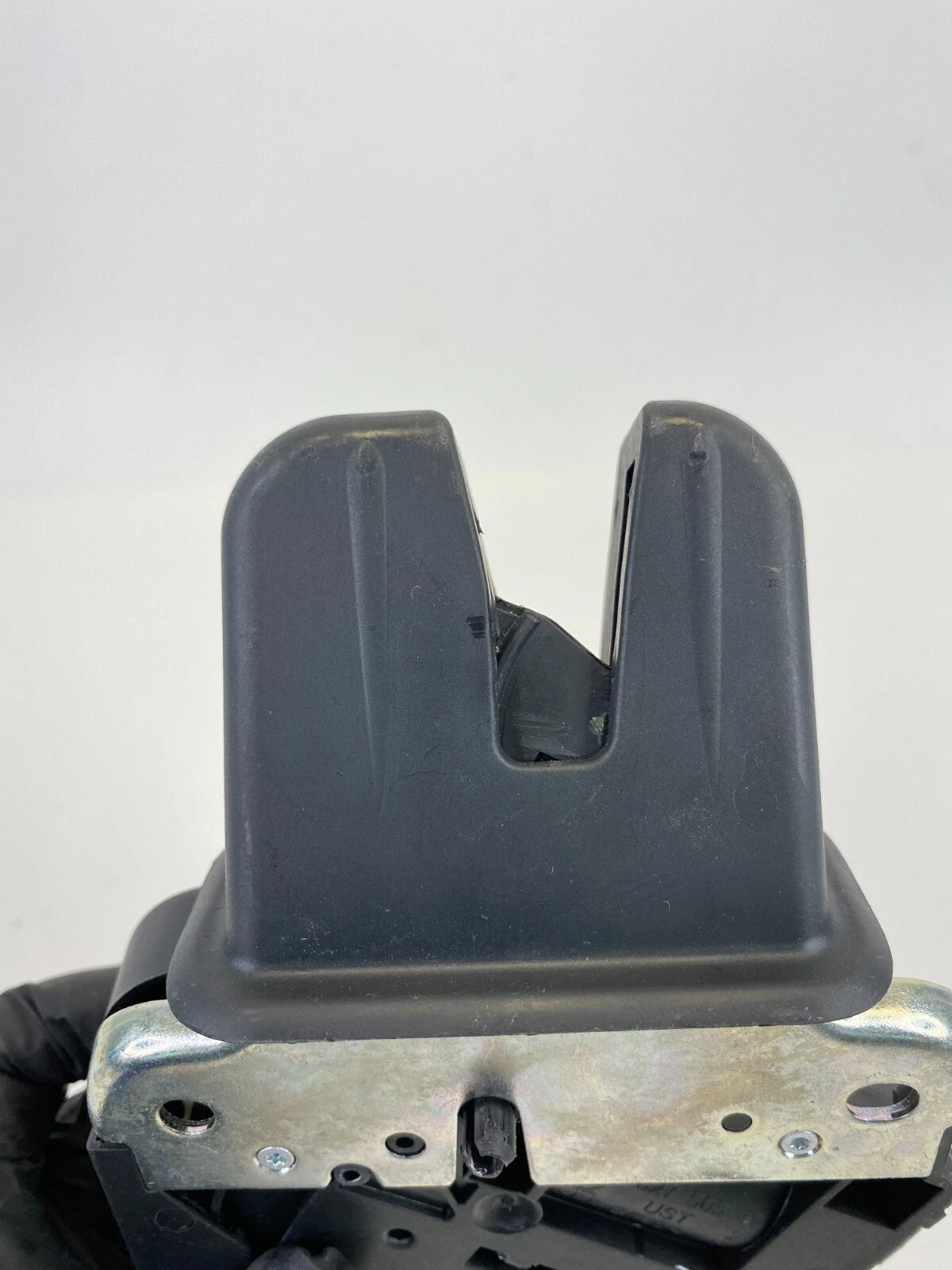 2005-2016 AUDI A4 QUATTRO REAR TRUNK LOCK LATCH ACTUATOR RELEASE 4F5827505D OEM