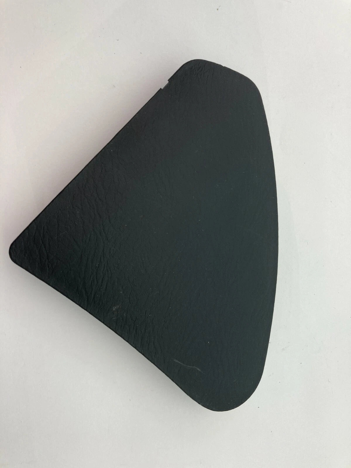 2001-2005 HONDA CIVIC SEDAN DASH RIGHT PASSENGER SIDE END COVER 77210S5AA01020