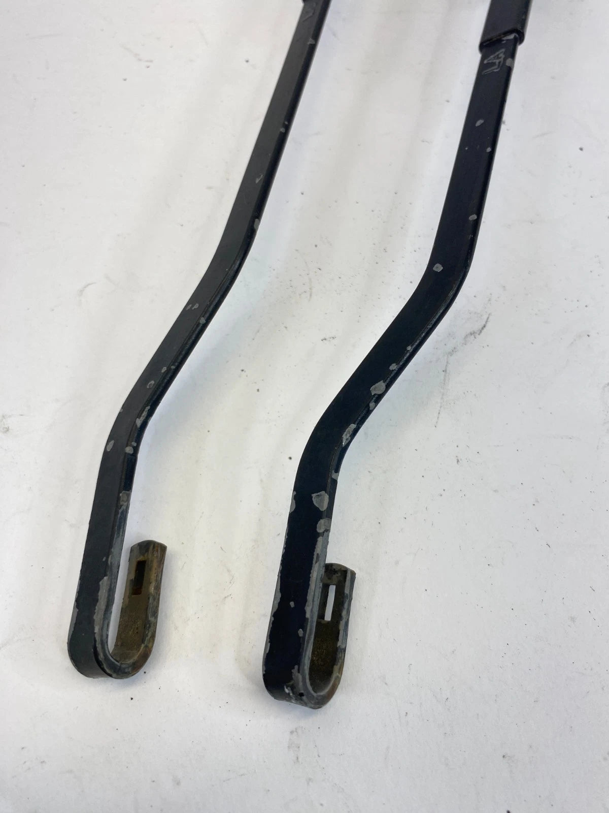2000-2002 ISUZU TROOPER FRONT LH DRIVER & RH PASSENGER WINDSHIELD WIPER ARM OEM
