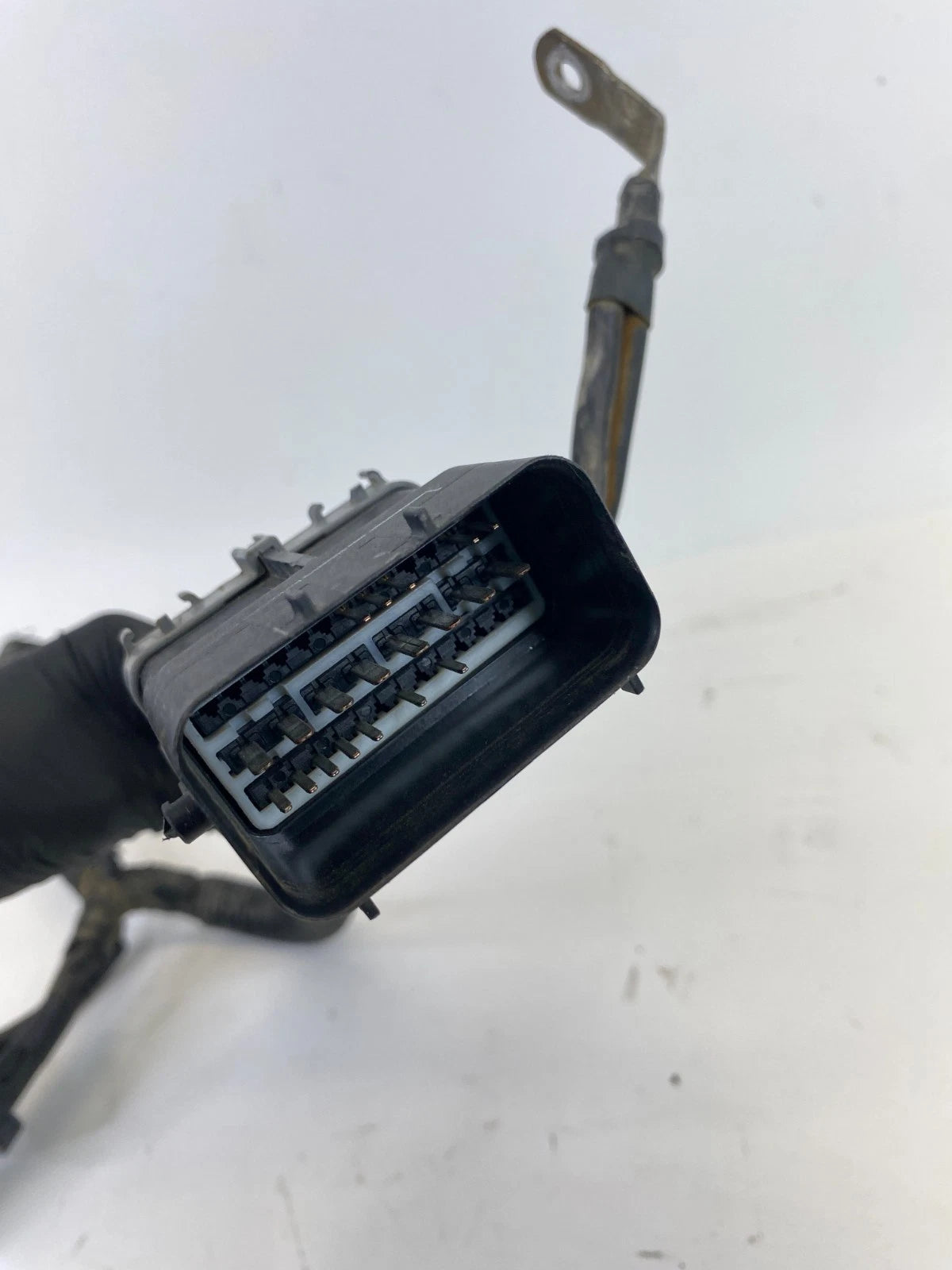 2011-2019 Ford Explorer 13-19 Police Interceptor Utility Battery Terminal Wire