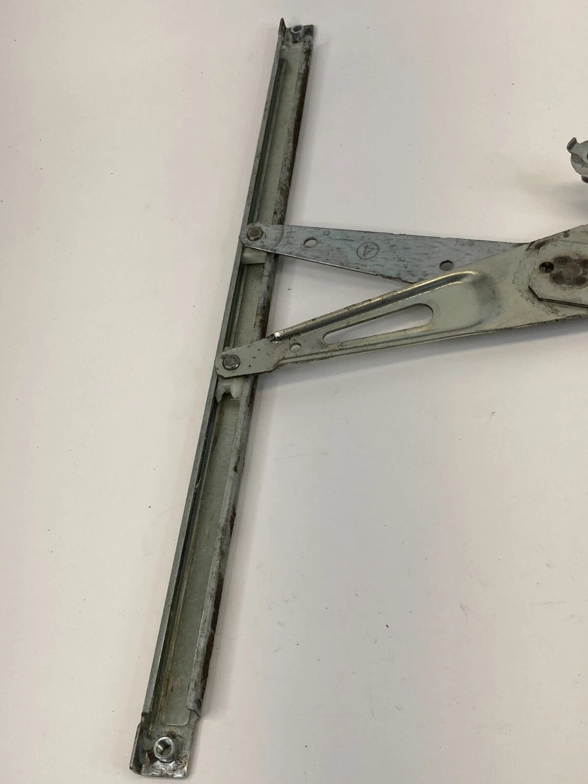04-09 TOYOTA PRIUS REAR RIGHT PASSENGER WINDOW REGULATOR MOTOR OEM 85710-35180