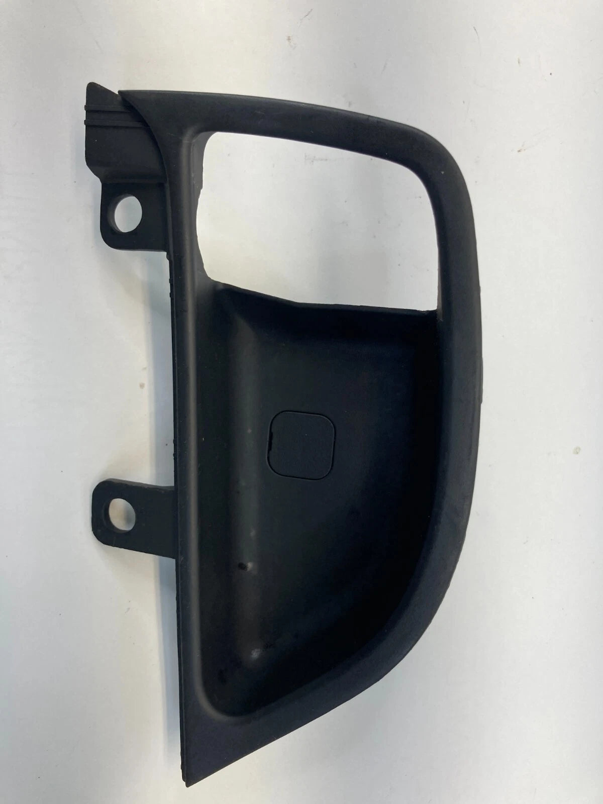2011-2016 HYUNDAI ELANTRA REAR RIGHT INTERIOR DOOR HANDLE BEZEL COVER RR RH