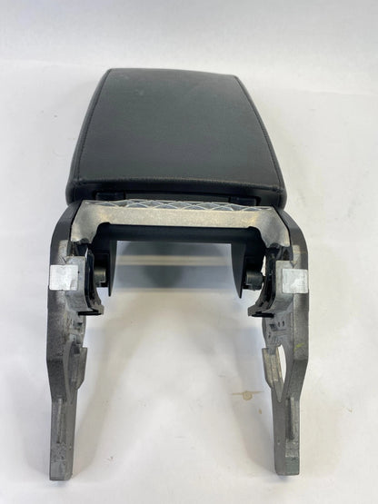 2013-2016 VOLKSWAGEN JETTA CENTER CONSOLE ARMREST ARM REST LID 5C6-864-207 OEM
