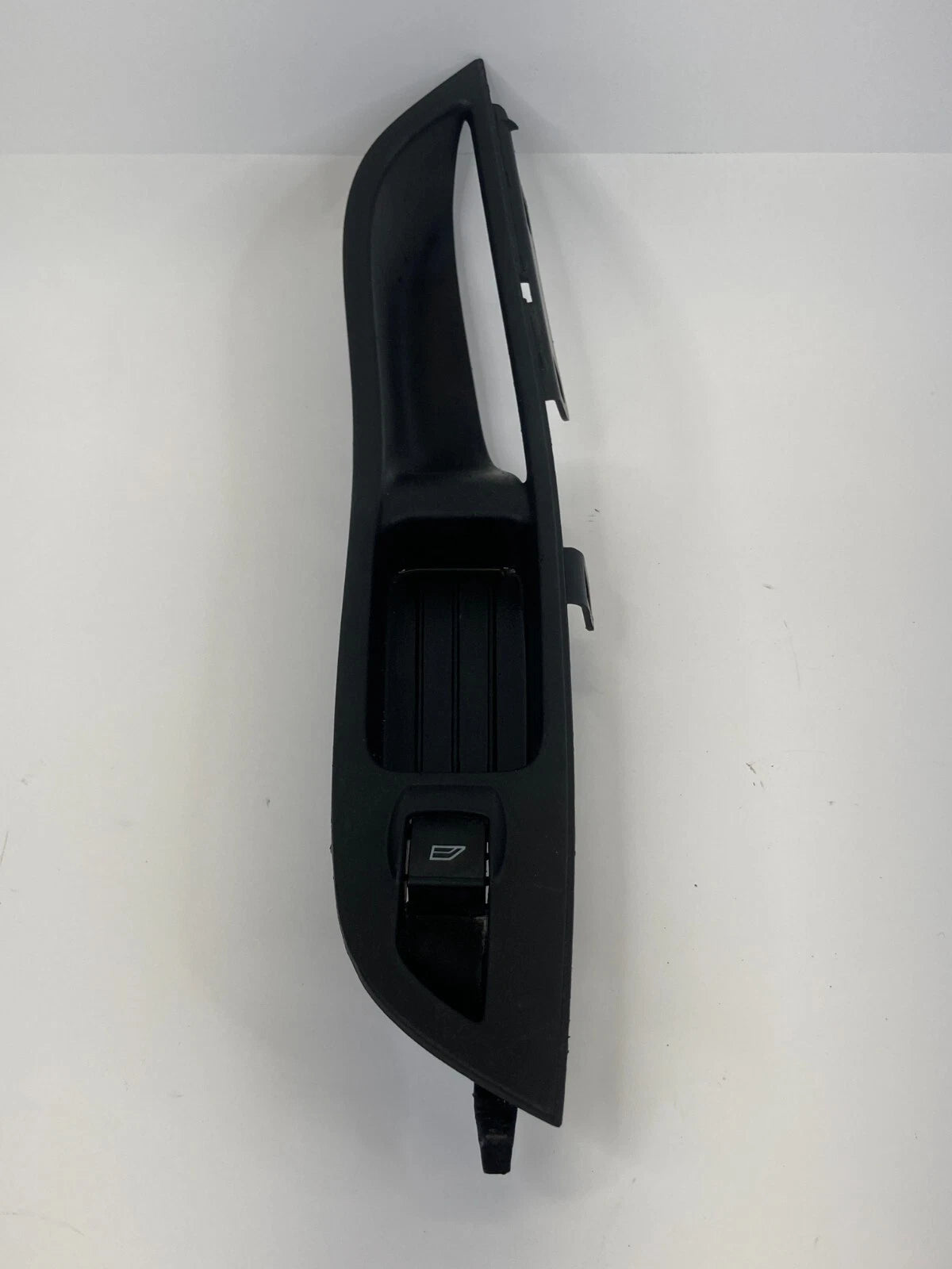 12-18 FORD FOCUS FRONT RIGHT PASSENGER WINDOW SWITCH W/ TRIM BM51-A240A40-AAW