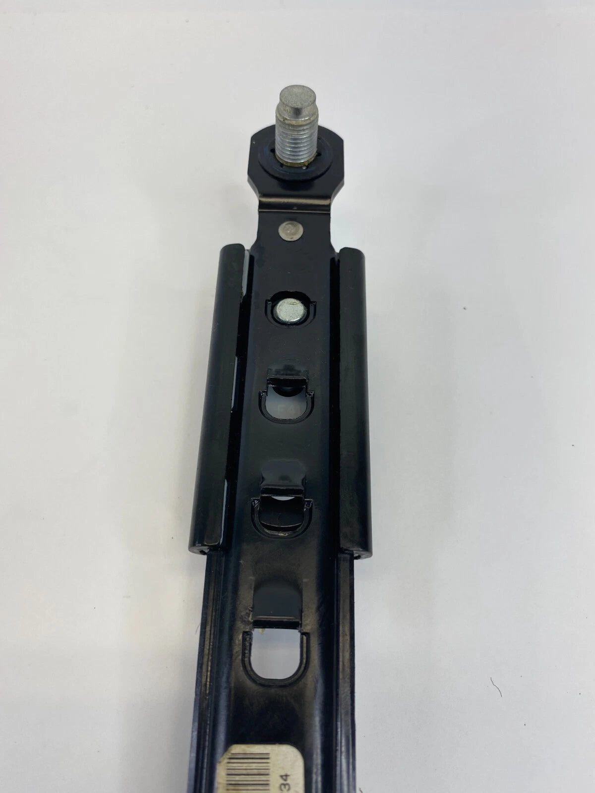 2011-2016 HYUNDAI ELANTRA RIGHT SEAT BELT ADJUSTER HEIGHT BRACKET SUPPORT OEM