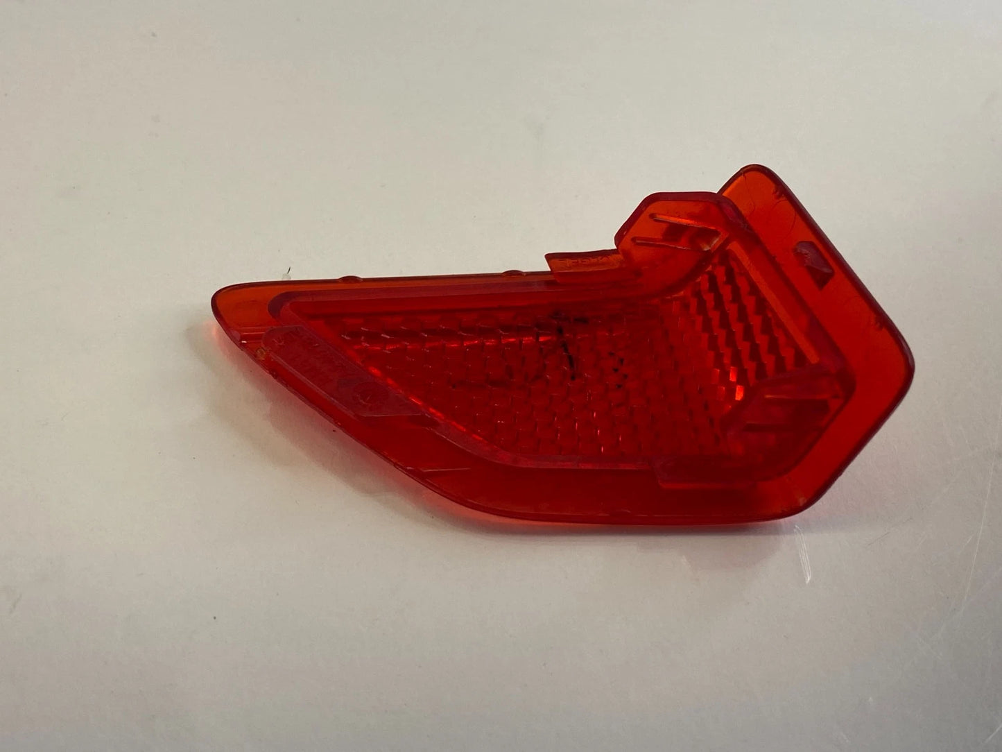 12-18 FORD FOCUS FRONT RIGHT DOOR LIGHT LAMP REFLECTOR BEZEL TRIM BM51-A24018