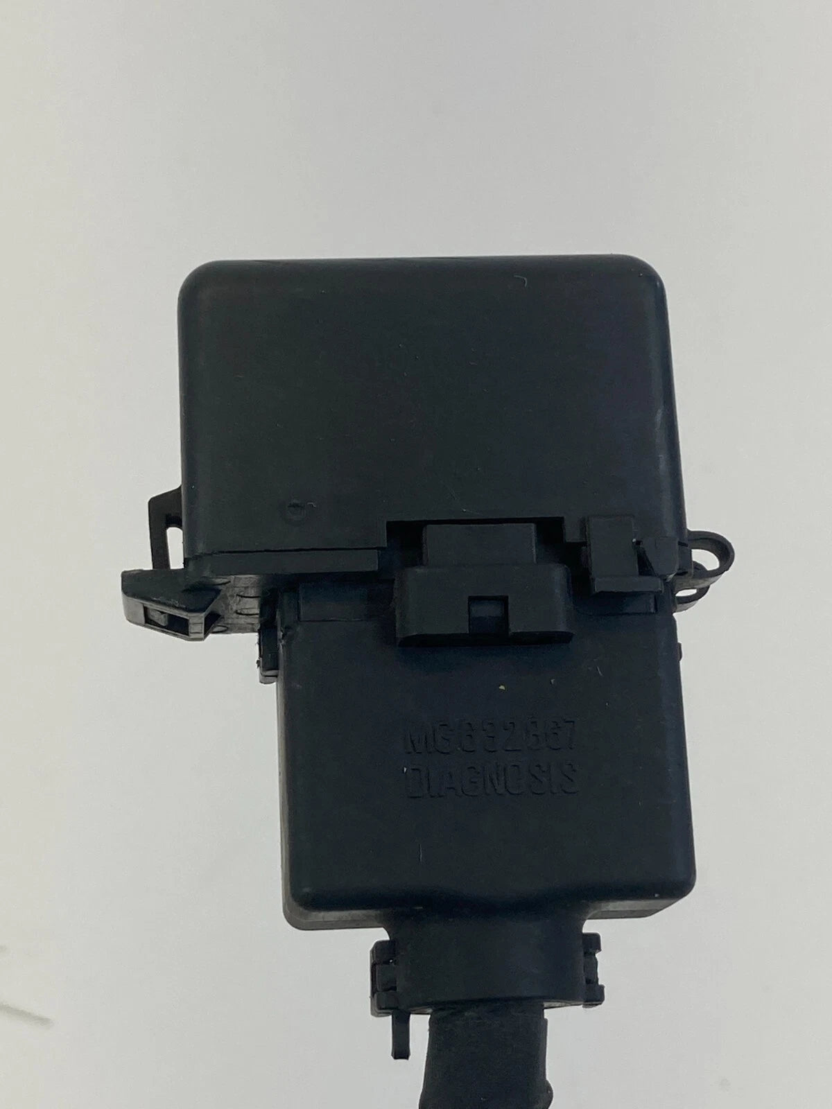 2011-2014 HYUNDAI SONATA 2.4L DIAGNOSTIC PLUG SOCKET CONNECTOR MG632867 OEM