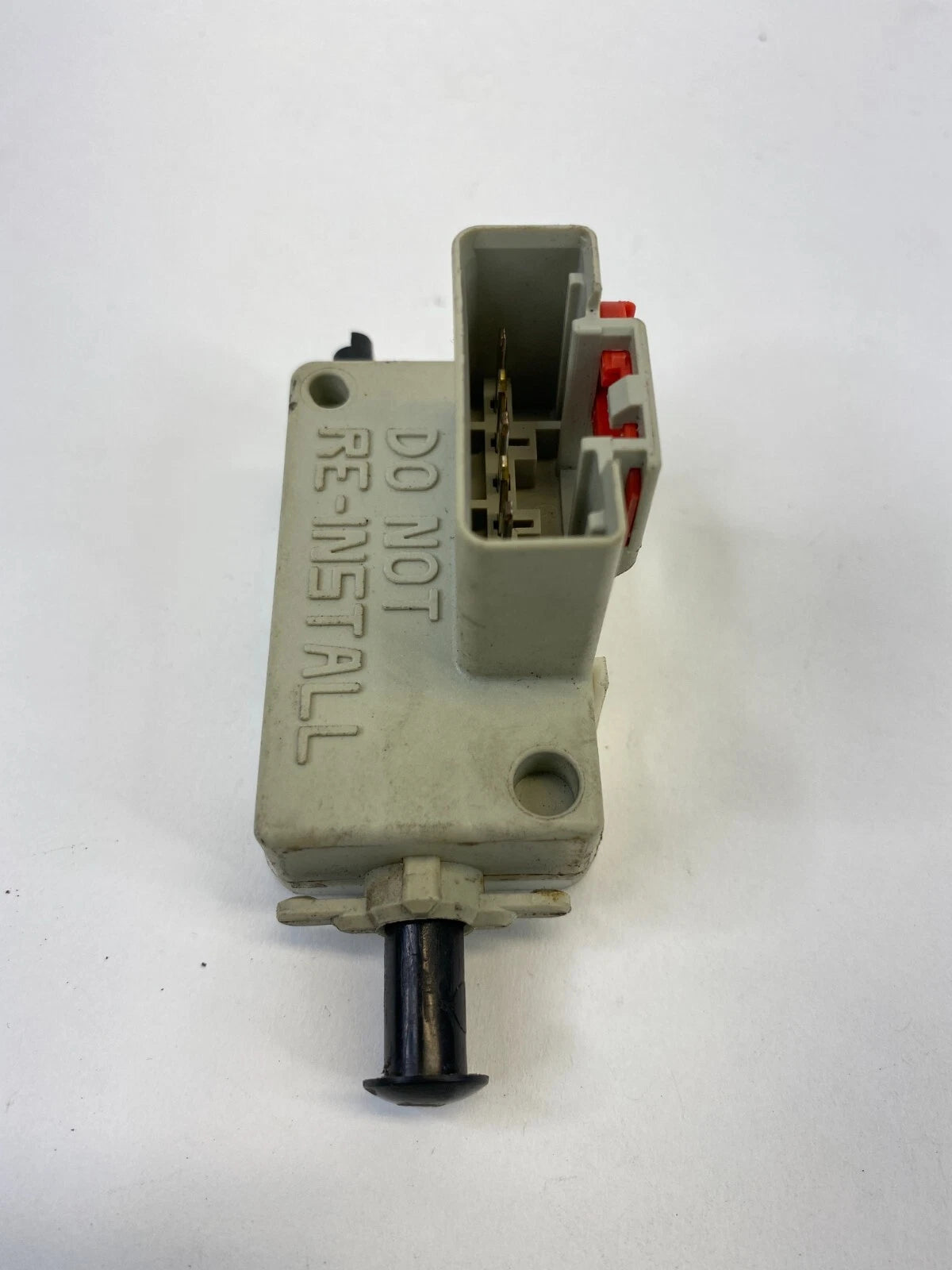 2001-2007 DODGE CARAVAN BRAKE LIGHT LAMP STOP BUTTON SWITCH 56045043AG OEM