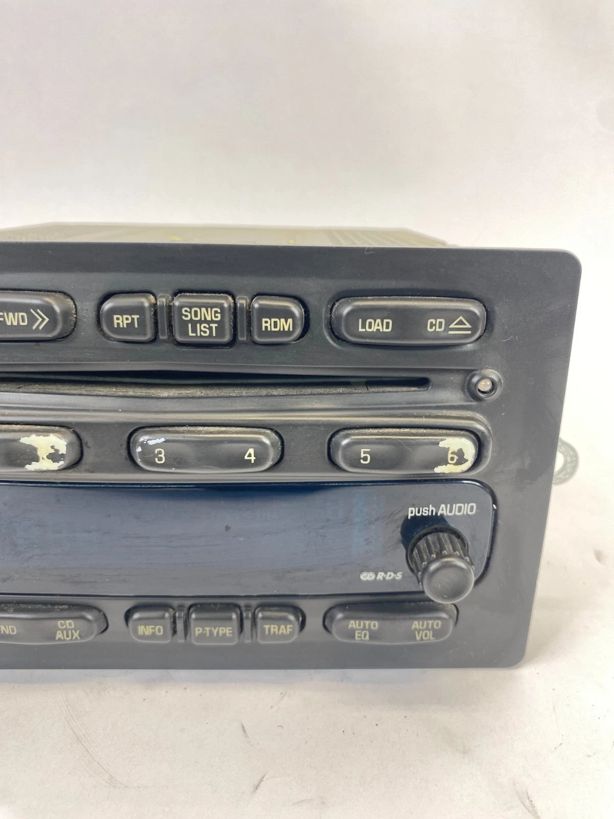 2003-2006 CHEVROLET TAHOE YUKON AM/FM RADIO RECEIVER CD DISC PLAYER 25753974 OEM