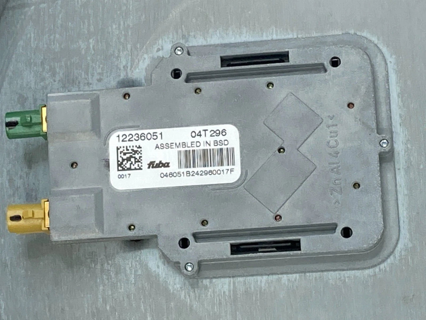 2002-2007 MERCEDES ML500 ROOF GPS RADIO SATELLITE ANTENNA UNIT 2518200075 OEM