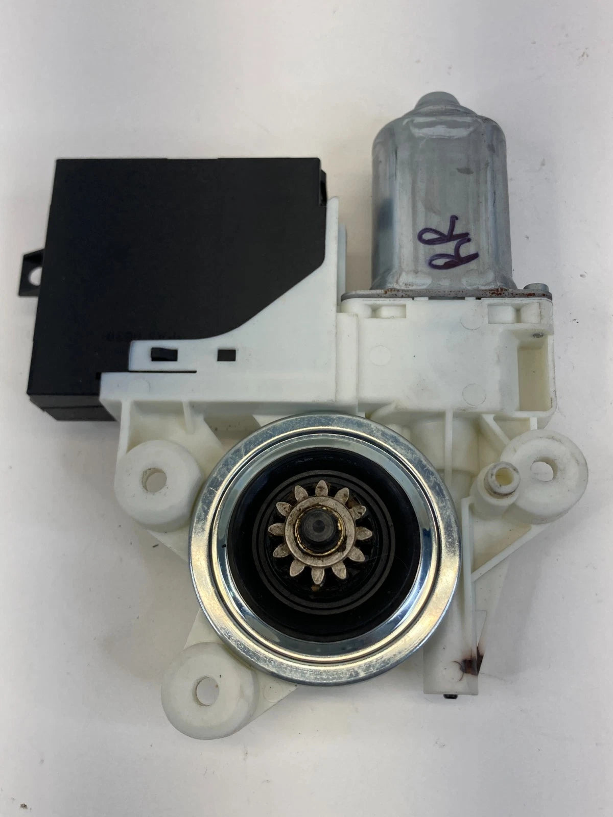 04-06 VOLVO S40 V50 REAR RIGHT PASSENGER SIDE DOOR WINDOW MOTOR MODULE 30710069