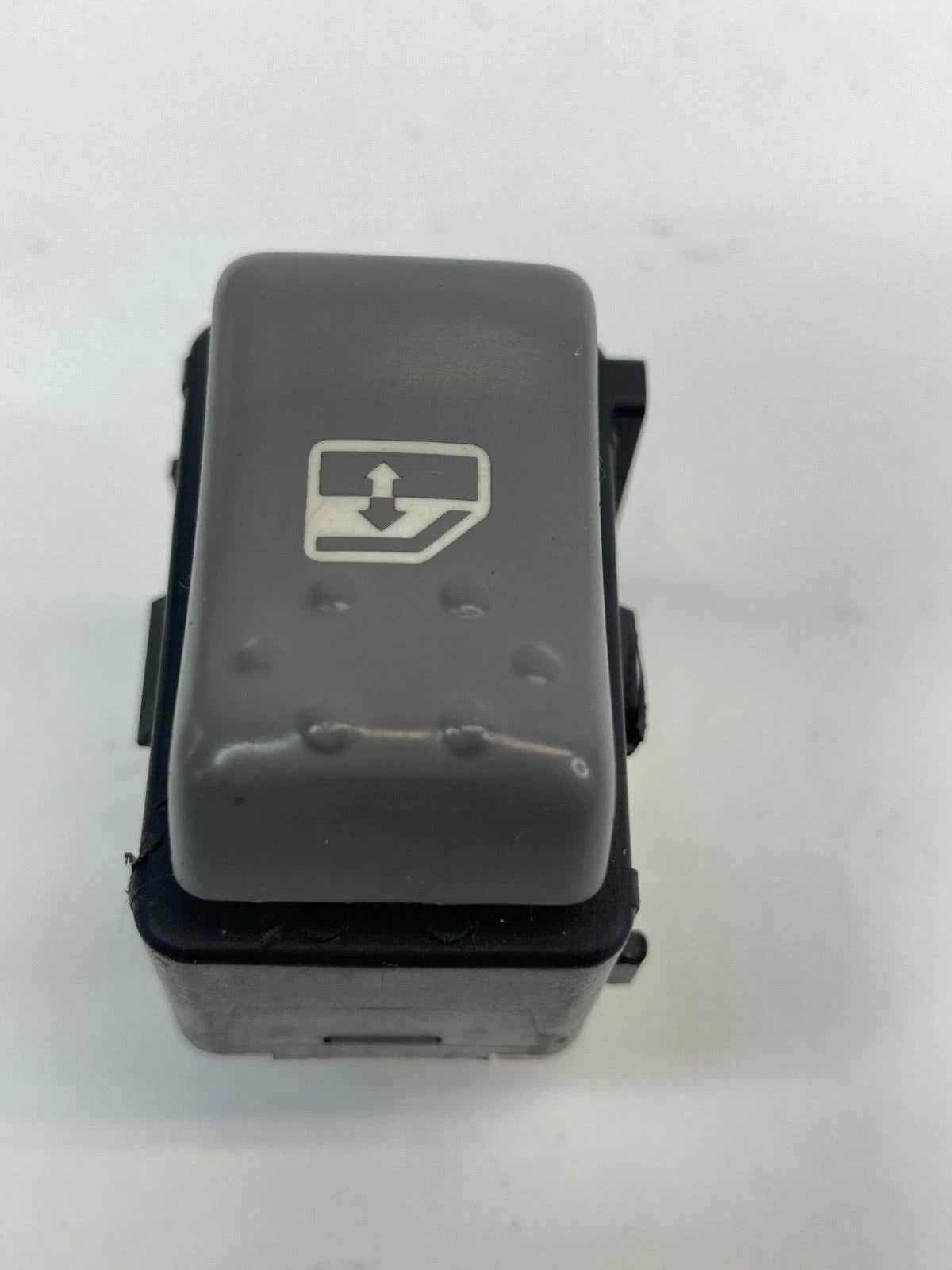 2001-2005 PONTIAC AZTEK REAR RIGHT WINDOW CONTROL SWITCH OEM