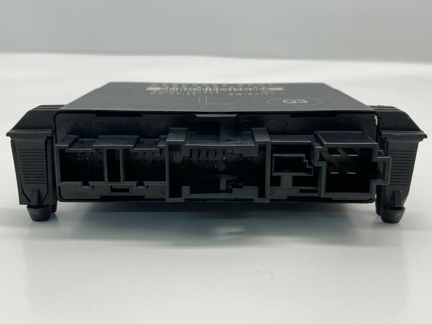 2001-2005 MERCEDES BENZ C320 SEDAN REAR LEFT DOOR CONTROL MODULE OEM 2038202185