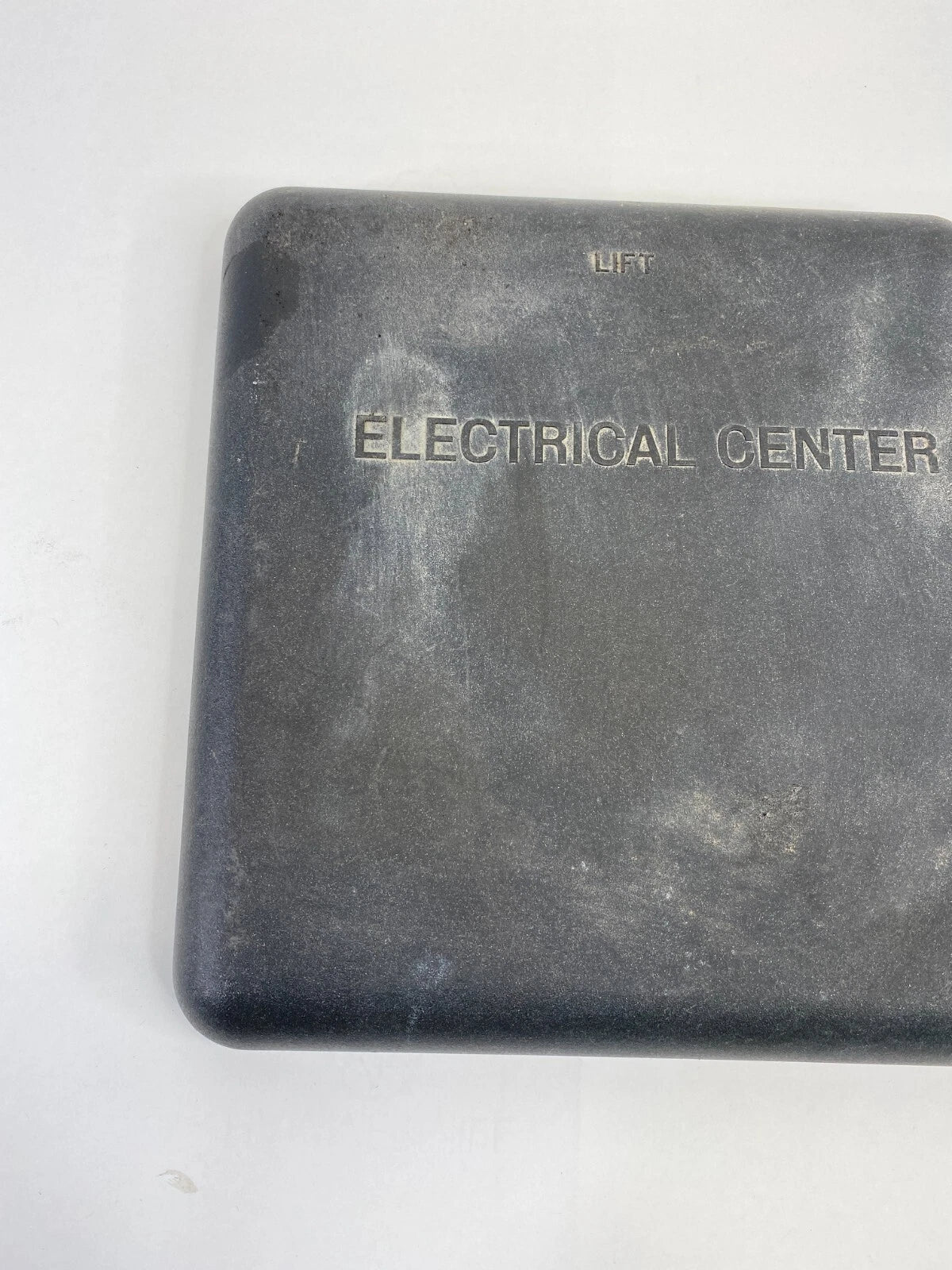 2000 GMC YUKON 5.3L 16V A/T ENGINE FUSE RELAY BOX COVER CAP LID 15770210 OEM