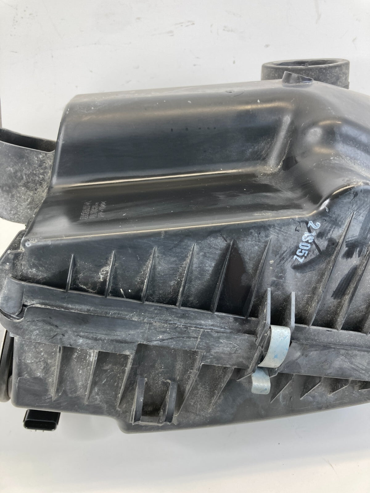 2011-2017 Honda Odyssey 3.5L Air Intake Filter Box Housing Assembly OEM