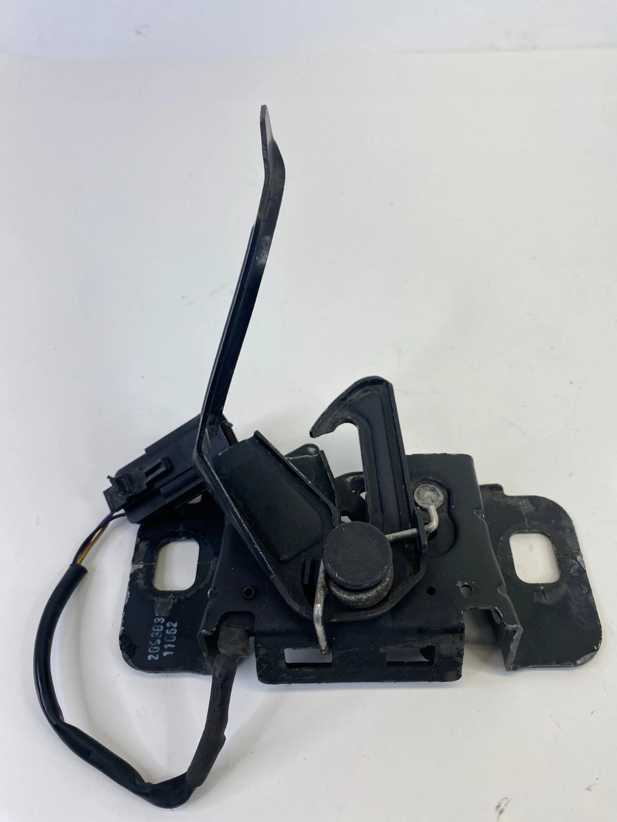 2010 2011 Buick LaCrosse Front Hood Lock Latch Release Actuator Assembly OEM