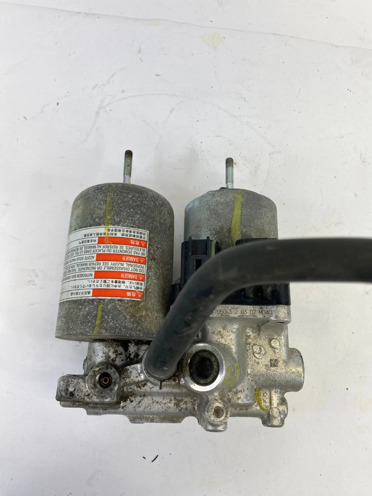 2010-2015 TOYOTA PRIUS ABS BRAKE BOOSTER PUMP ACCUMULATOR OEM 47070-47050