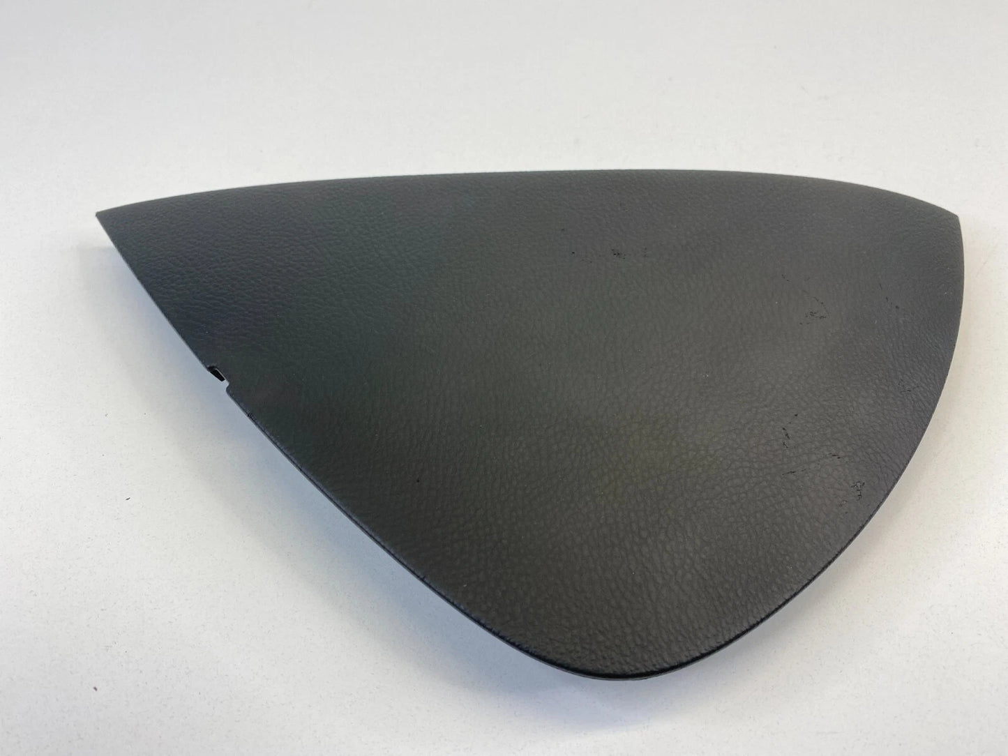 05-10 VOLKSWAGEN JETTA 08 09 RABBIT LEFT SIDE DASH END CAP COVER 13C1-858-217-B
