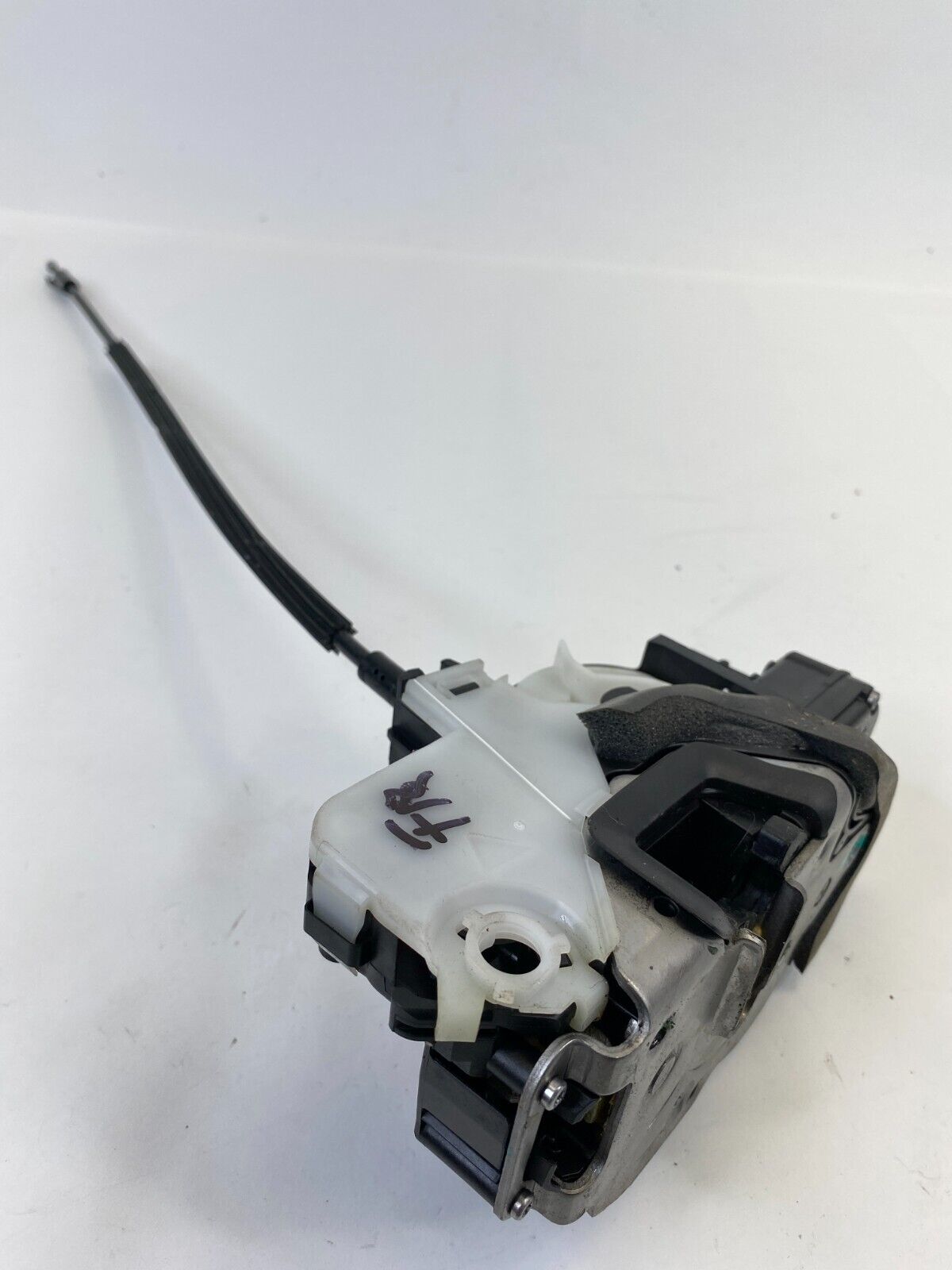 10-15 Chevrolet Equinox Front Right Passenger Door Lock Latch Actuator 13579523