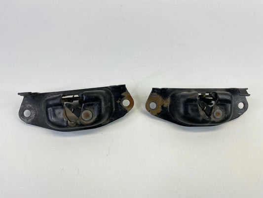 2003-2006 CHEVROLET AVALANCHE TAILGATE LATCH STRIKER BOLT ASSEMBLY SET OF 2 OEM