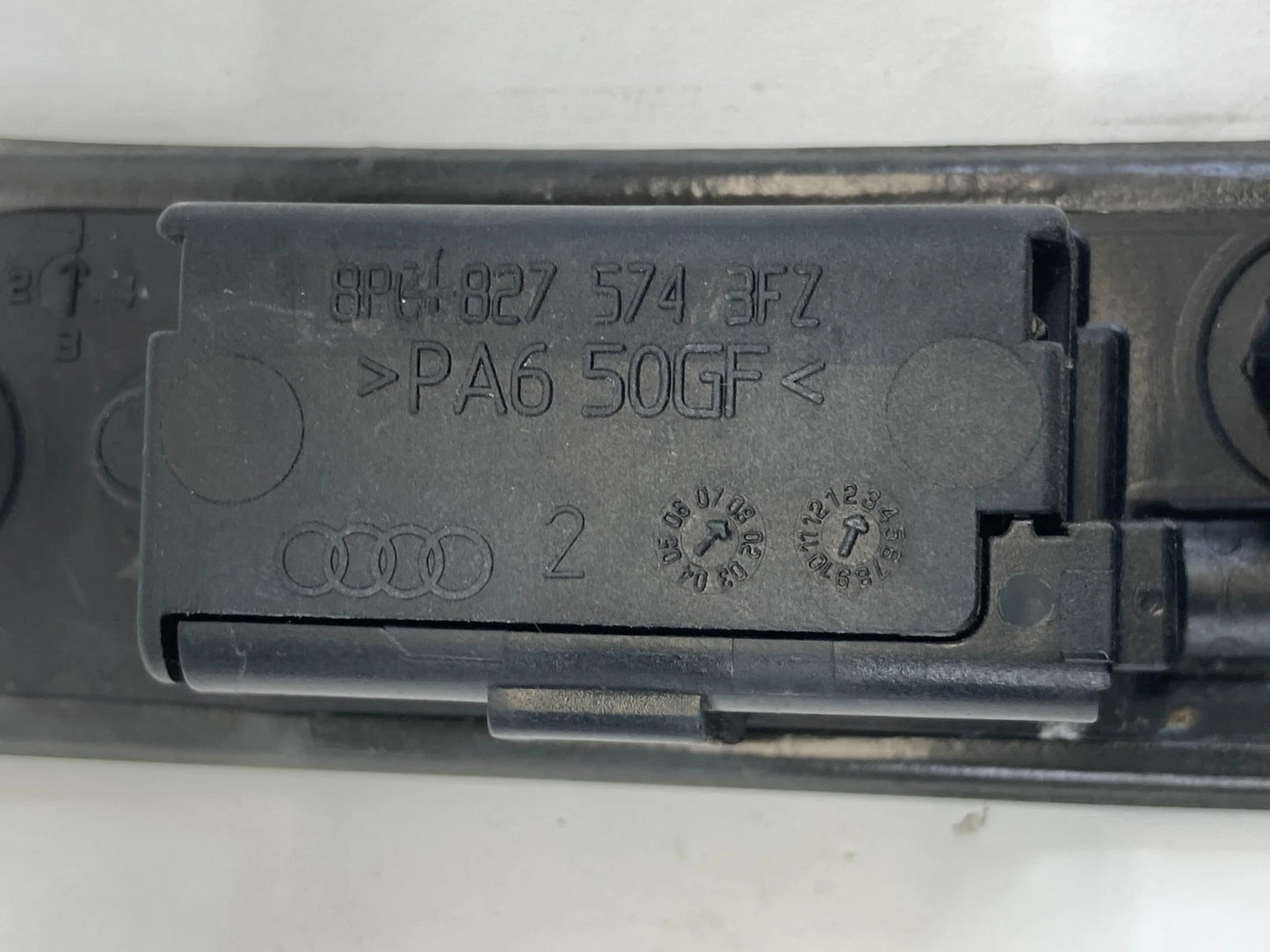 04-11 AUDI A4 A6 QUATTRO SEDAN RR TRUNK LICENSE LIGHT HANDLE LID MOLDING OEM